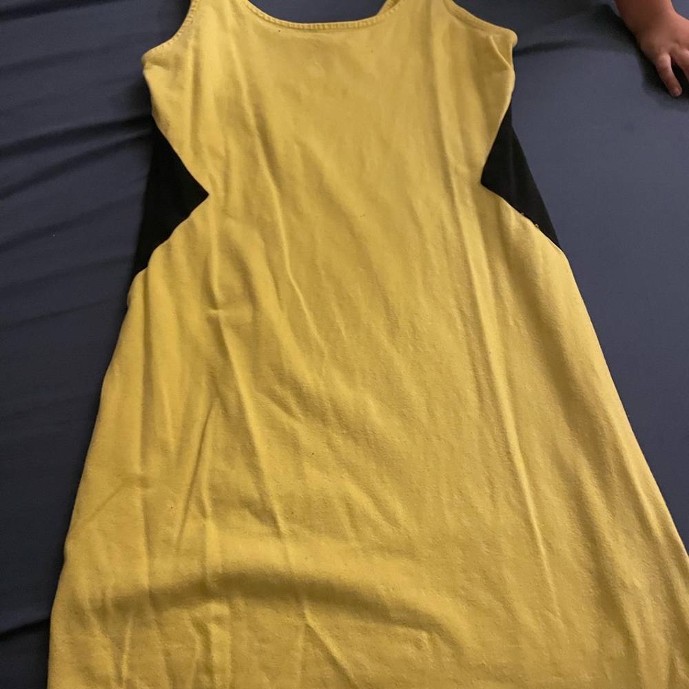 Divided yellow dress